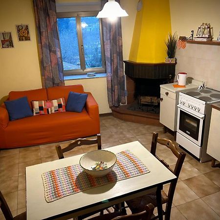 Little Flower Apartment Corfino Extérieur photo